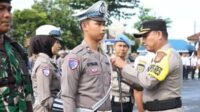 WhatsApp Image 2025-02-16 at 19.17.14 Kapolres Kulonprogo memasang pita tanda dimulainya Operasi Keselamatan Progo 2025 di Kulonprogo pada Senin (10/2/2025). (Foto: Anung Marganto)