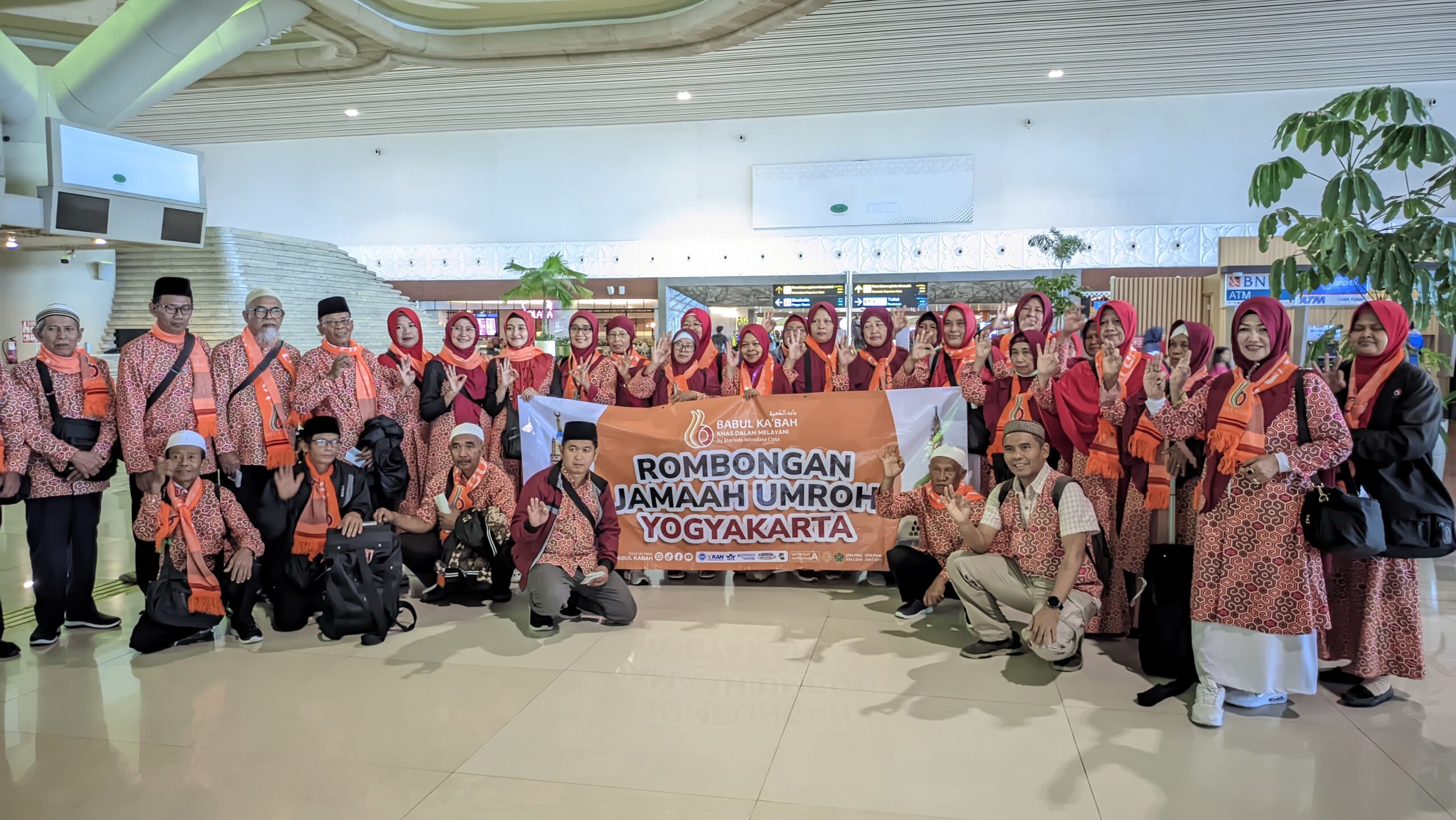 Babul Ka'bah cabang YIA Kulon Progo berangkatkan 43 jamaah umroh ke tanah suci pada bulan Juli 2025 hari ini, Kamis, 24 Juli 2025.