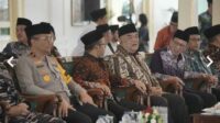 Wagub DIY, KGPAA Paku Alam X menyambut kepulangan Jemaah Haji DIY tahun 1446 H/2025 M, turut menyampaikan penghargaan atas keberhasilan para jemaah dalam menunaikan ibadah haji.