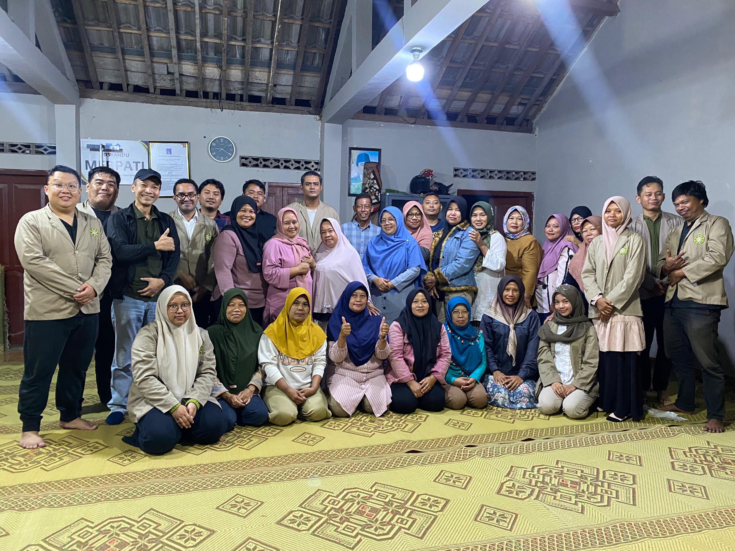Mahasiswa KKN UP 45 Yogyakarta dan warga Dusun Saren kolaborasi rayakan HUT RI ke-80 dengan beragam kegiatan meriah.