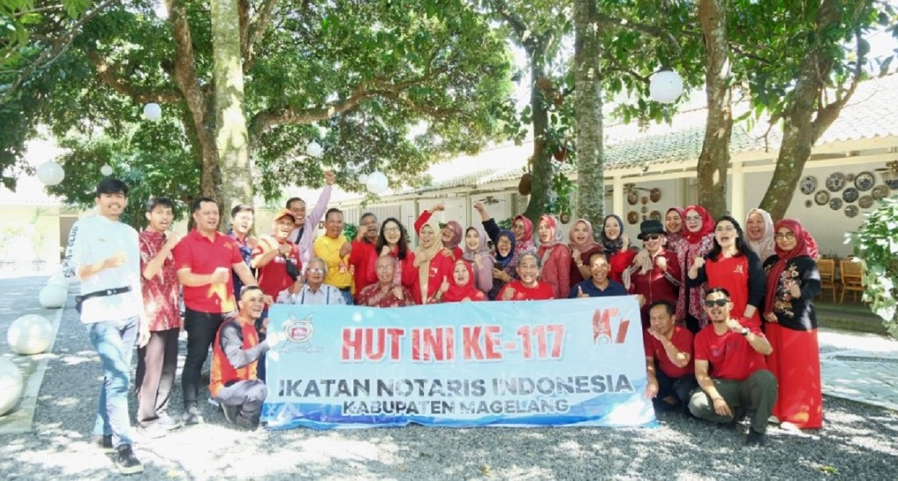 Rayakan HUT ke-177 Ikatan Notaris Indonesia (INI). INI Magelang ziarah ke makam rekan notaris yang sudah berpulang, Minggu, 20 Juli 2025.