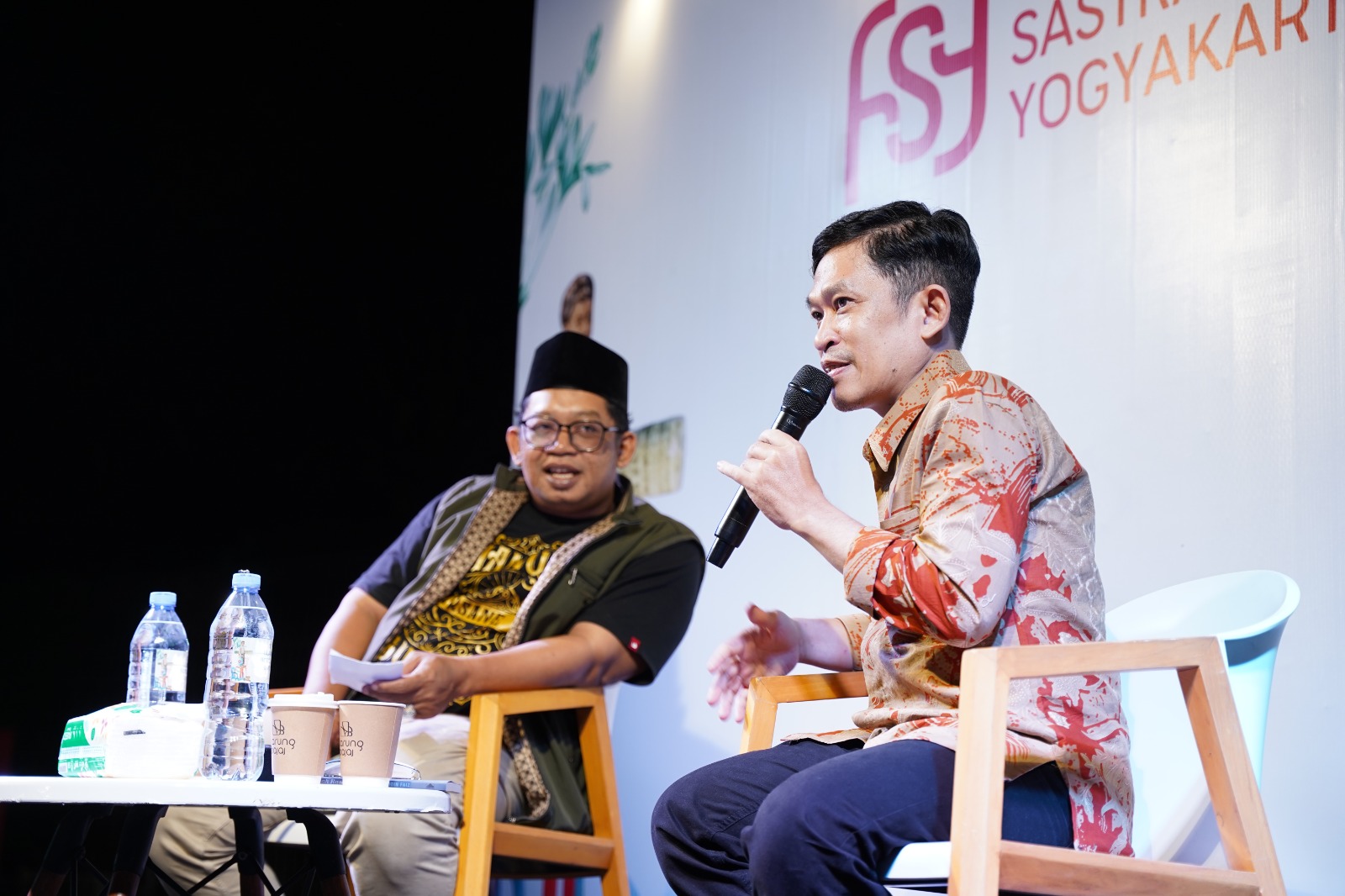 Ngaji Filsafat tutup hari kedua FSY 2025 dengan renungan cinta, kata, dan kesadaran dalam suasana syahdu, Kamis, 31 Juli 2025.