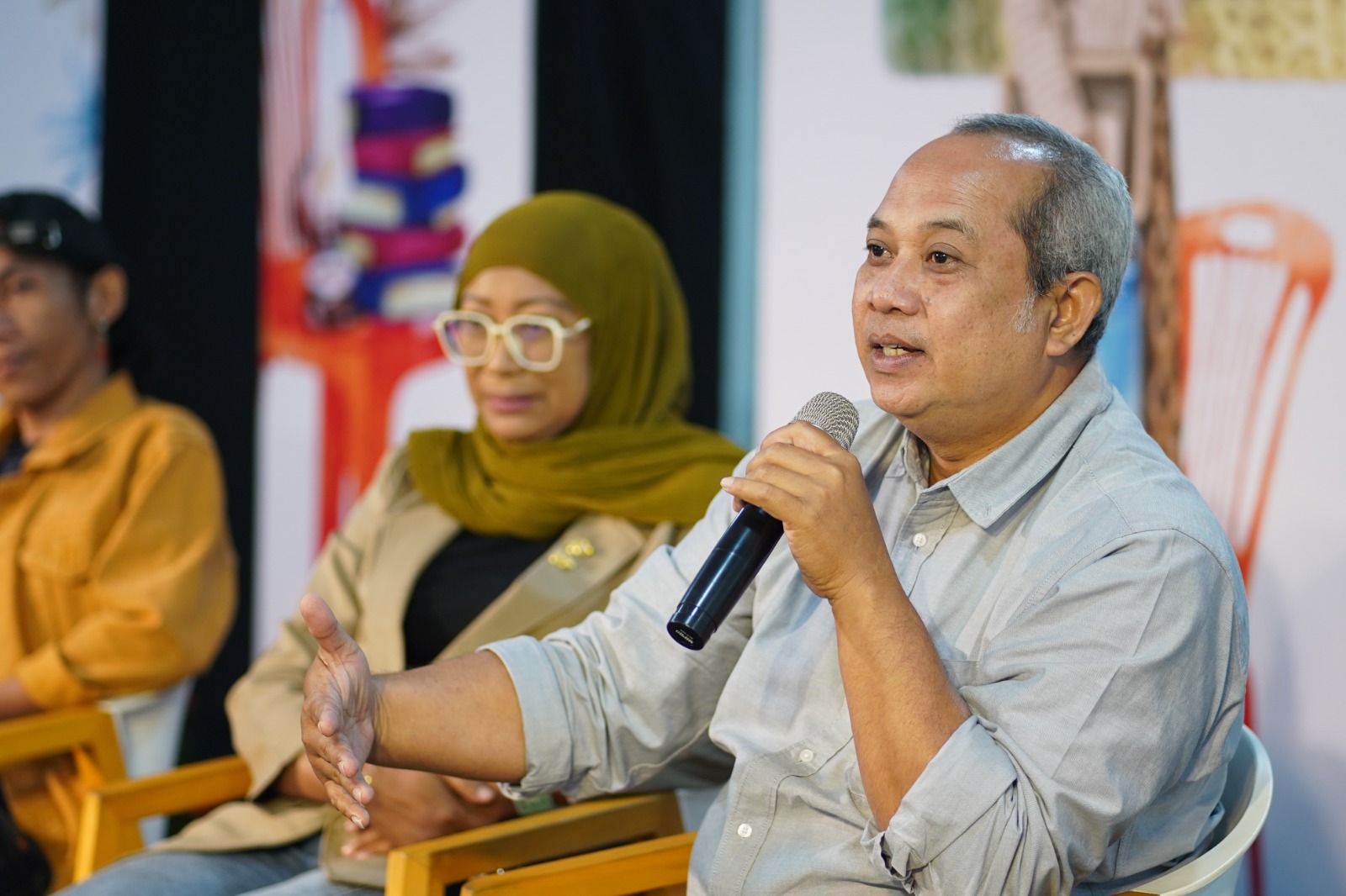 Diskusi Panel “Susur Galur V” menjadi salah satu sesi penutup Festival Sastra Yogyakarta (FSY) 2025 soroti regenerasi sastra antar generasi.