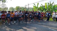 IMG-20251011-WA0009 (1) Ribuan masyarakat berpartisipasi memeriahkan Lari Manunggal 2025.