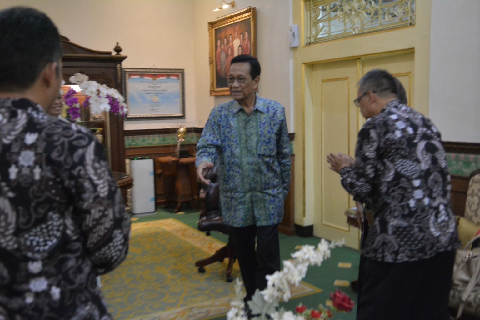 Jajaran KPID DIY bertemu Gubernur DIY Sri Sultan HB X. (Foto: Humas Pemda DIY)