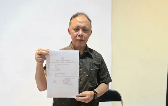 Yana Karyana, pensiunan dosen yang melaporkan MH kepala Yayasan Mitra Karya Maporina karena dugaan pelanggaran kerjasama MBG.
