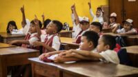 semangat-siswa-sd-masuk-sekolah-hari-pertama_169
