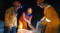 seorang-pemburu-burung-liar-terjatuh-di-jurang-ditemukan-meninggal-dievakuasi-bpbd-kabupaten-temanggung-rabu-1282026-1786502511493_169