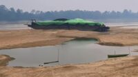 sungai-kapuas-di-kalimantan-barat-mengalami-kekeringan-instagramatrdrone-1788323756584_169